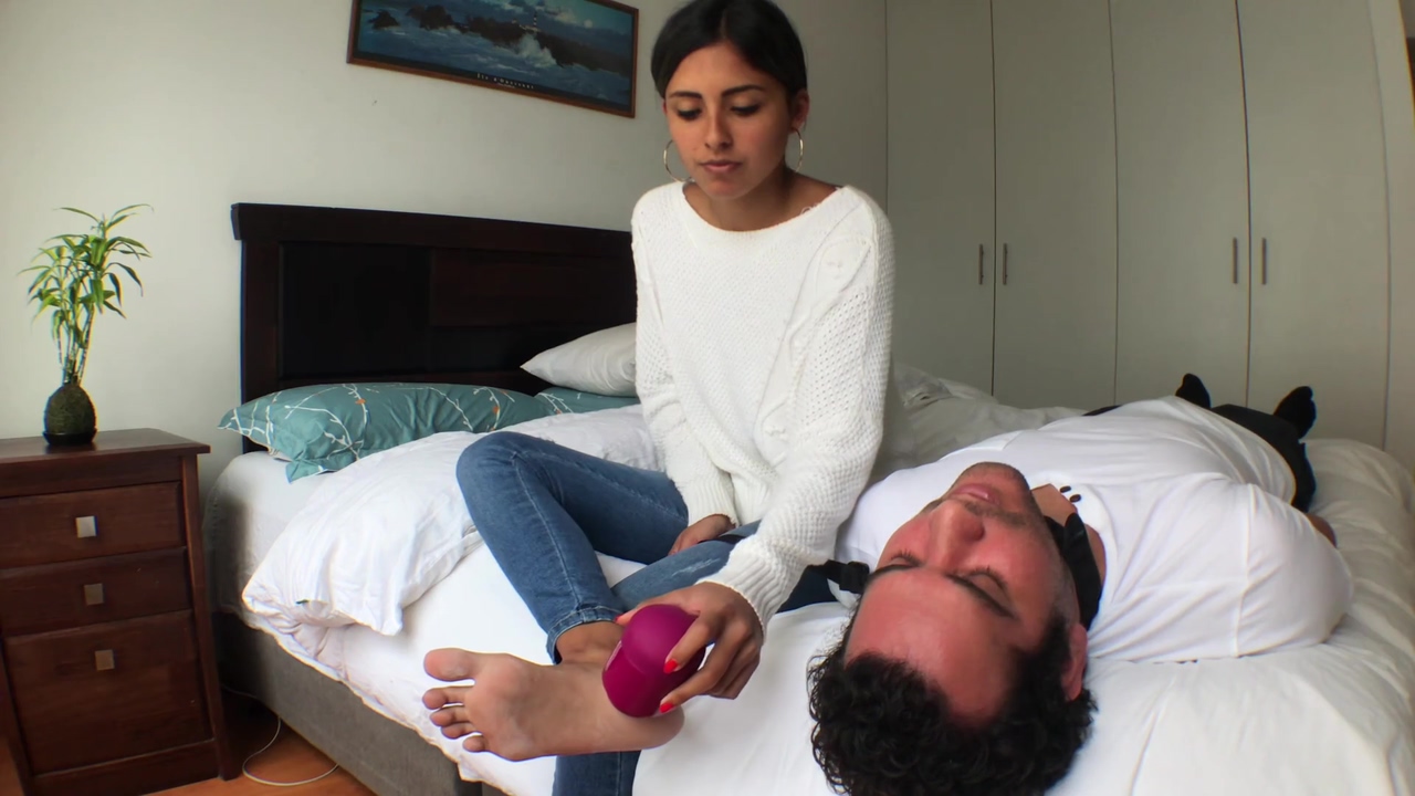 Enola Fischer's foot in a dominant trampling position