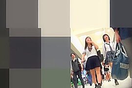 Upskirt teen 18+